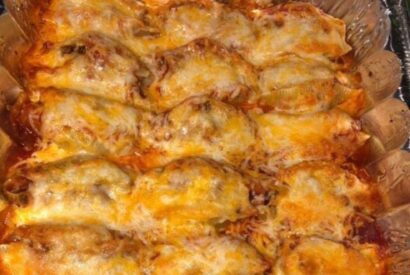 Thumbnail for Cheesy Taco Stuffed Shells Recipe